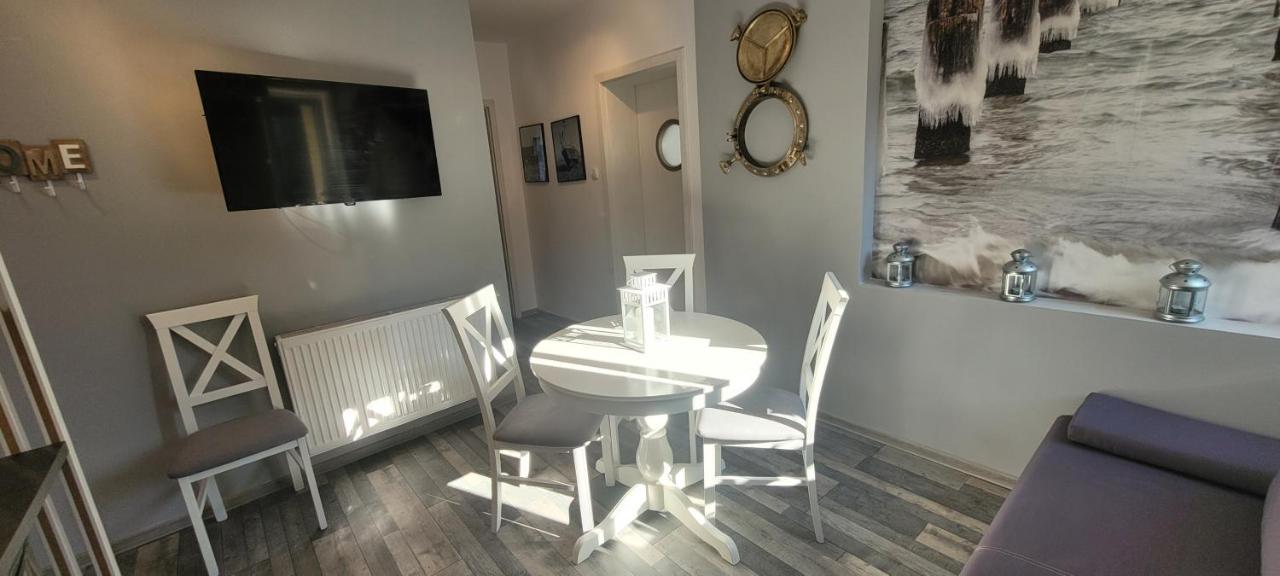 Apartament Formoza กดิเนีย ภายนอก รูปภาพ