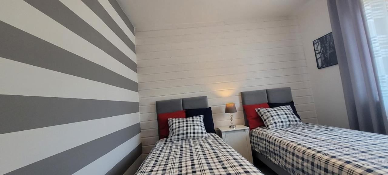 Apartament Formoza กดิเนีย ภายนอก รูปภาพ